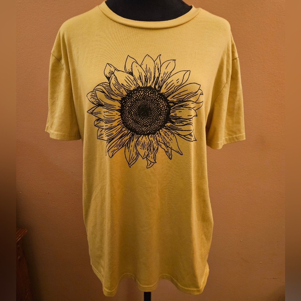 Sunflower Graphic T-Shirt